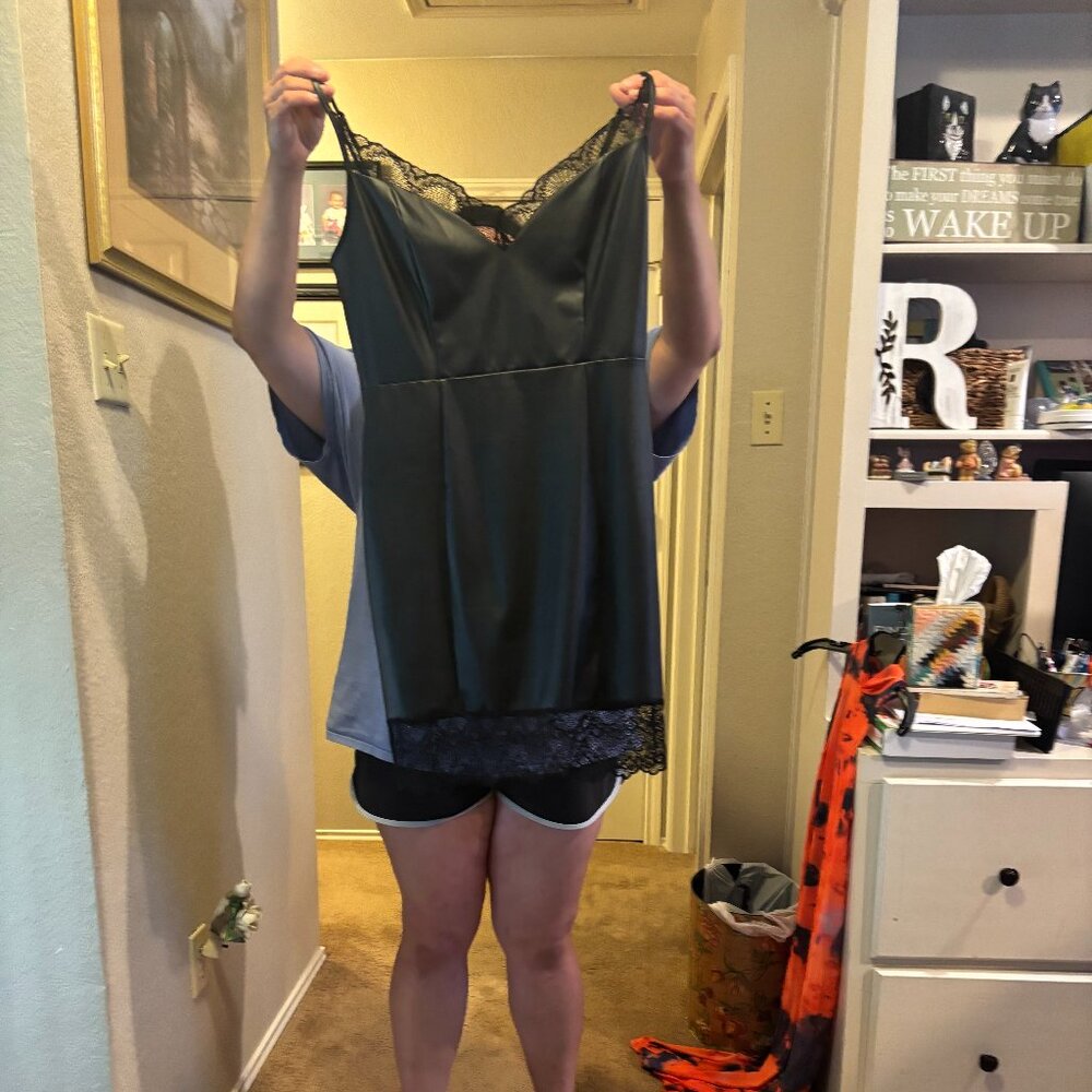 XL BLACK PLEATHER AND LACE MINI